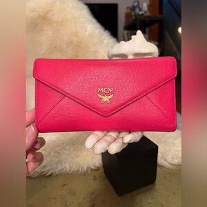 LIKE NEW!! MCM Hot pink envelope style wallet